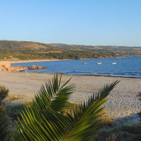 Fronte Mare Attico Indipendente Ed Esclusivo Con Terrazza Panoramica Apartment Isola Rossa Luaran gambar