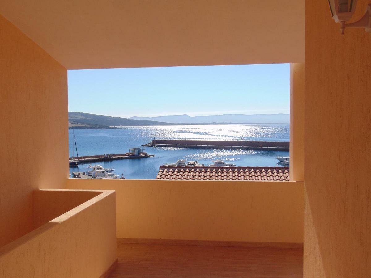 Fronte Mare Attico Indipendente Ed Esclusivo Con Terrazza Panoramica Apartment Isola Rossa Luaran gambar